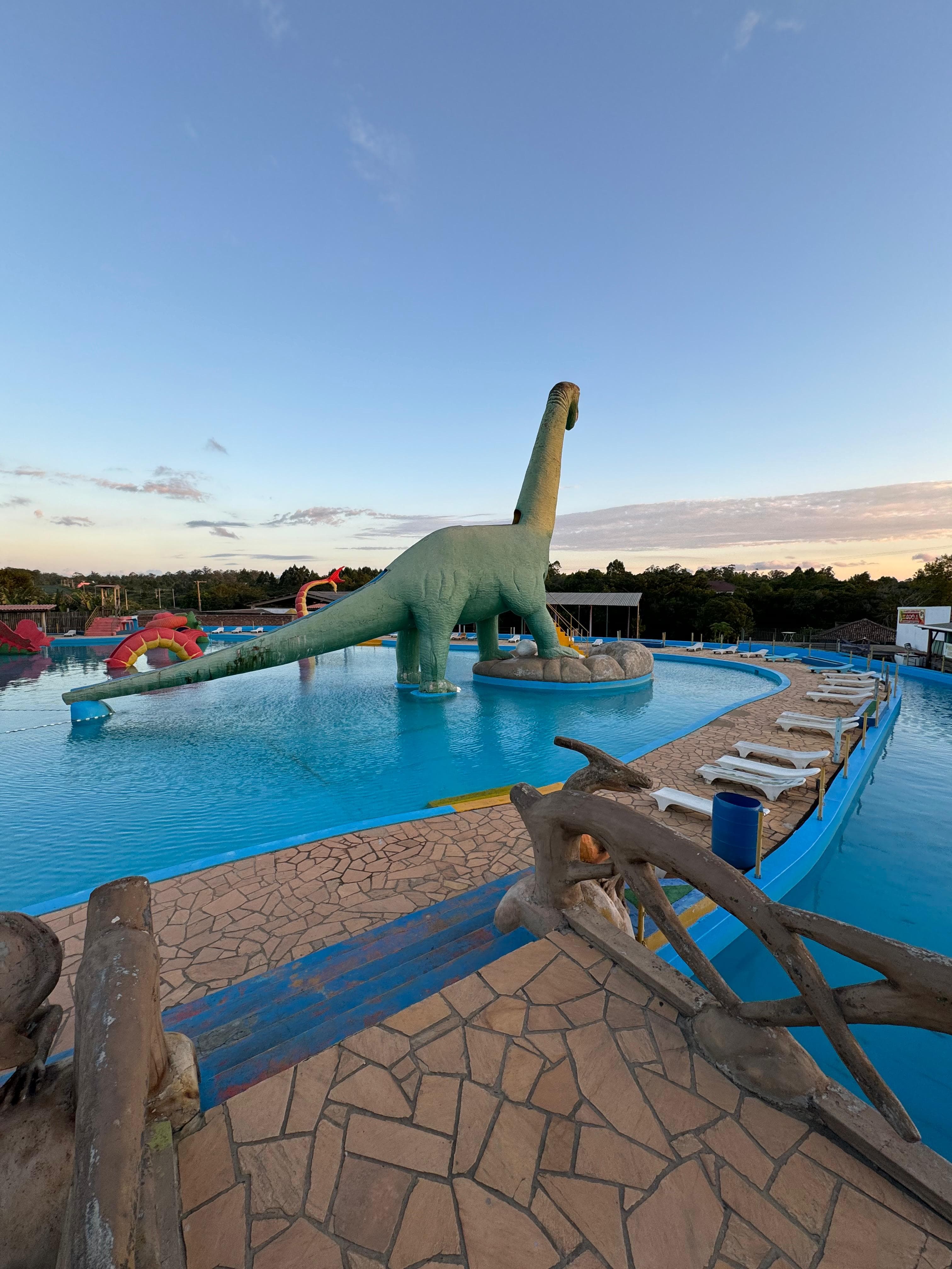 Piscina do Dino